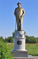 памятник Голубеву В.Ф. в Пархомовке